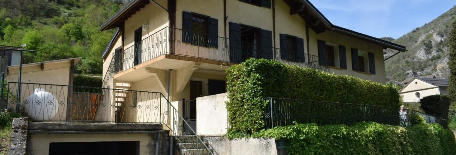 Maison 8 Pièces 230 m² à vendre à Sainte-Colombe-sur-Guette (11140)