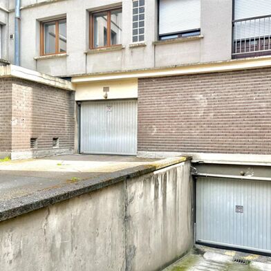 Garage  28000 €