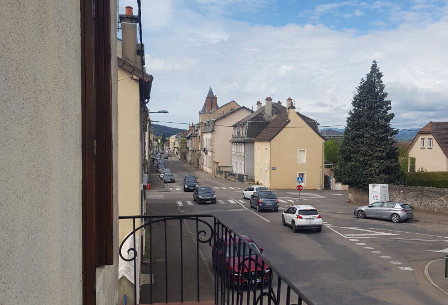 AUTUN Maison de ville . — photo 1