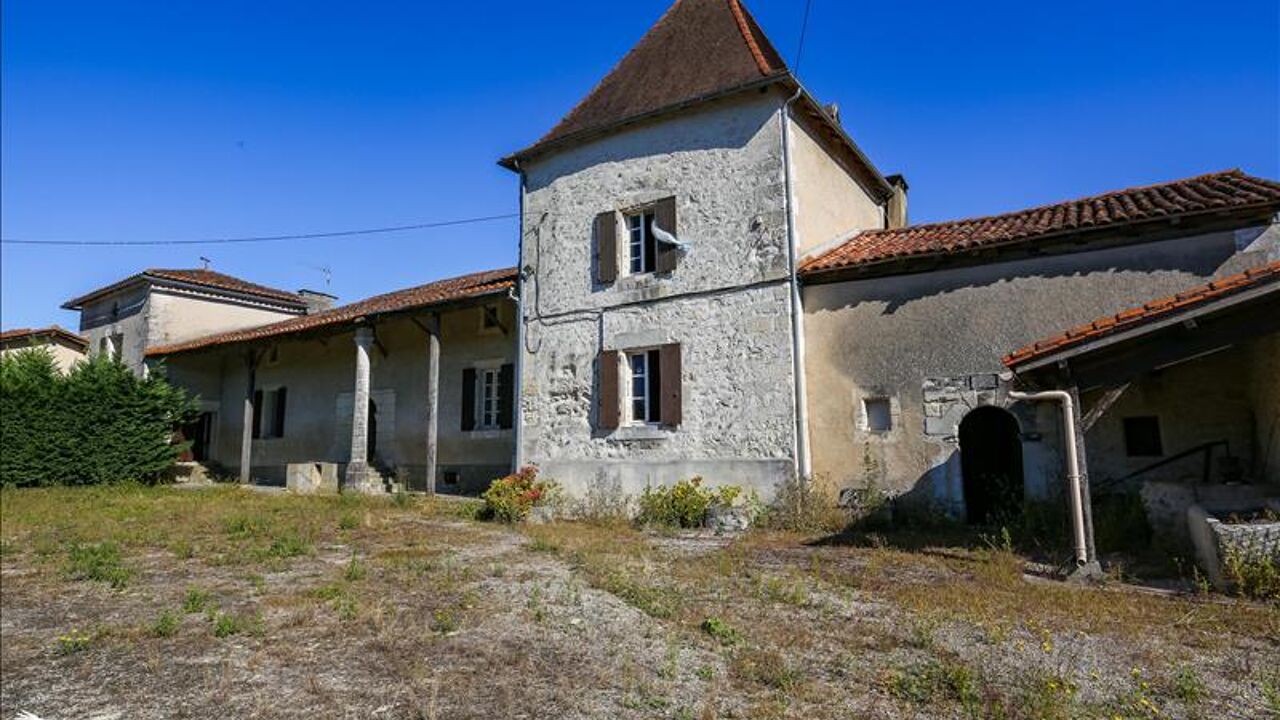 maison 15 pièces 305 m2 à vendre à Bors-de-Montmoreau (16190)