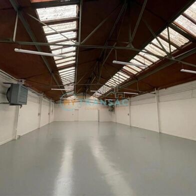 Local industriel  1333 €