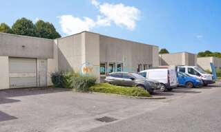 Local industriel  385 m² à louer à Lognes (77185)