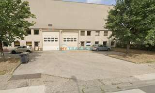 Local industriel  542 m² à louer à Neuilly-sur-Marne (93330)