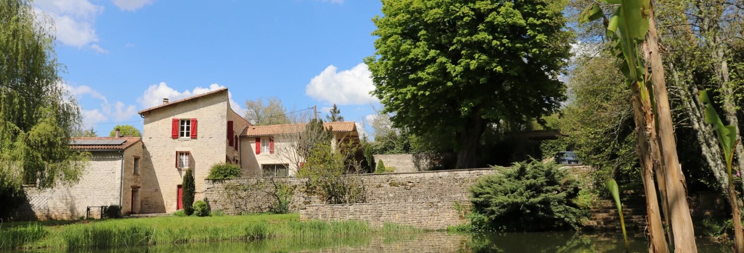 Maison 11 Pièces 400 m² à vendre à Celles-sur-Belle (79370)