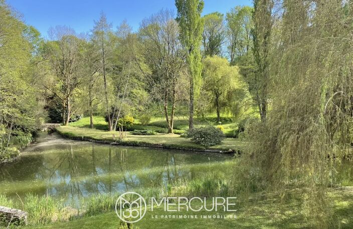 CHARMANTE PROPRIETE AVEC RIVIERE ET PISCINE — photo 2