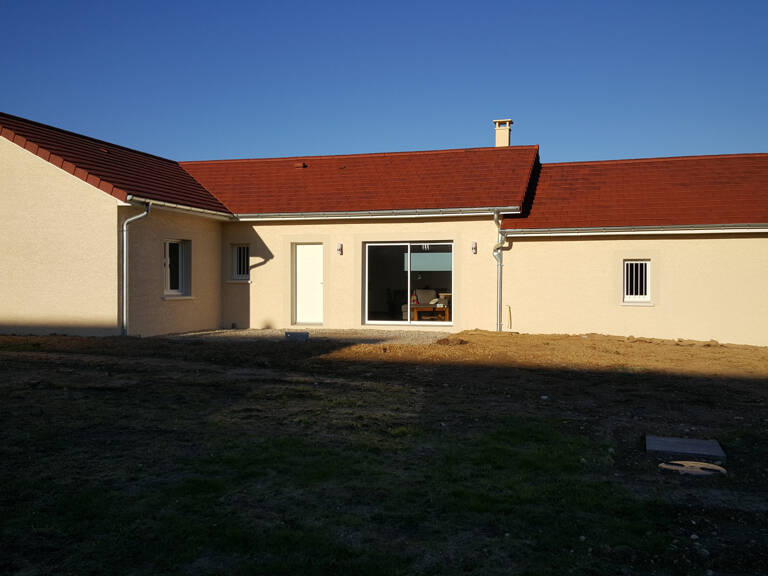 TREPT terrain plat hors lotissement — photo 1