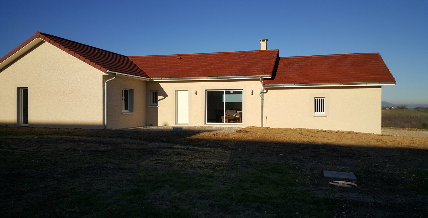 TREPT terrain plat hors lotissement — photo 1