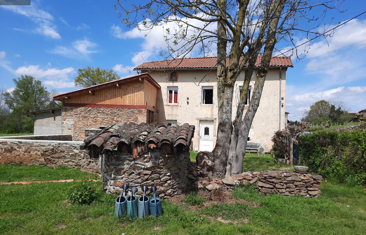 maison 3 pièces 85 m2 à vendre à Le Trioulou (15600)