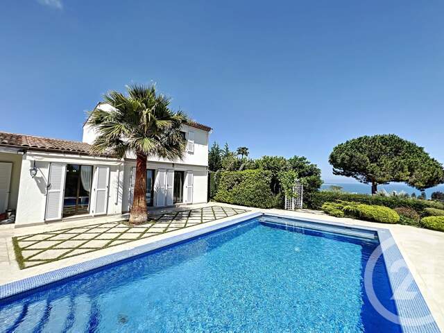 Maison 6 pièces 245 m² à Villeneuve-Loubet — photo du bien