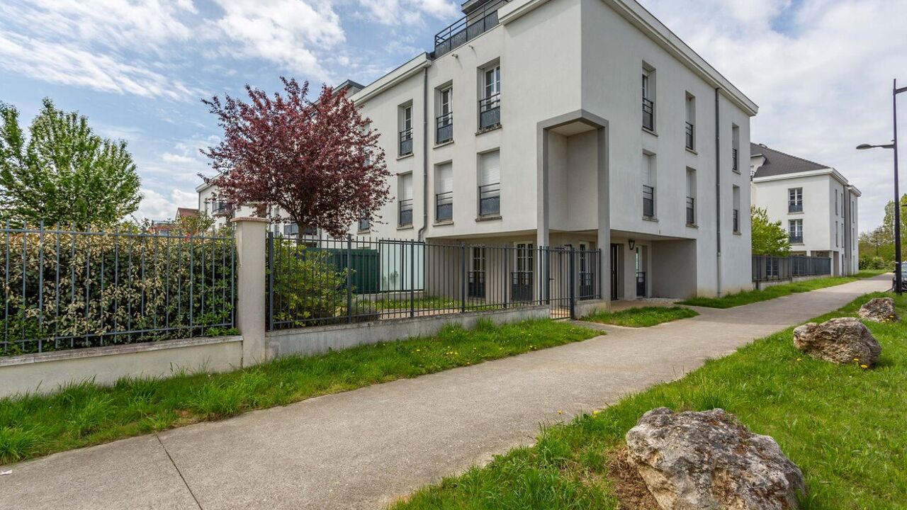 appartement 3 pièces 57 m2 à vendre à Saint-Pierre-du-Perray (91280)