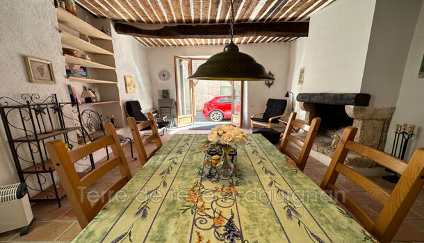 Maison de Village  6 pièces  à vendre Châteaudouble 83300