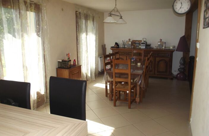 Maison Individuelle Secteur Monceau-Les-Leups — photo 2