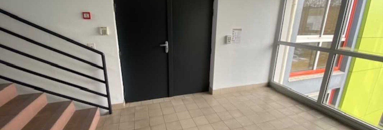 Bureau  362 m² à louer à Quimper (29000)