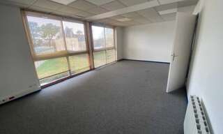 Bureau  362 m² à louer à Quimper (29000)