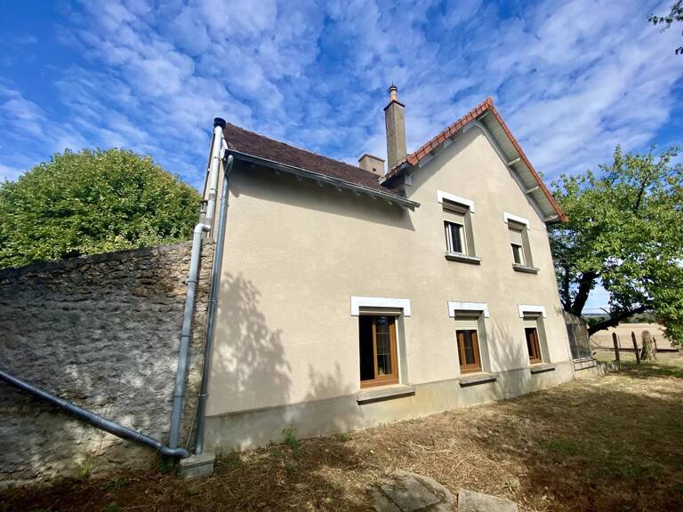 Maison de 110 m2 sur 1421 m2 de terrain avec dépendances et gara — photo 1