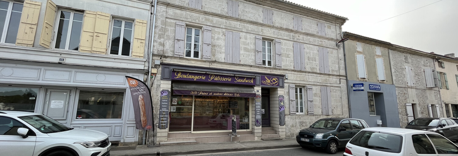 Immeuble  236 m² à vendre à Saint-Porchaire (17250)