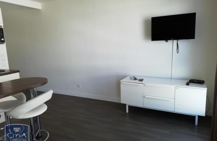 Location appartement 1 pièce 26 m² à Tours (37000) — photo 3