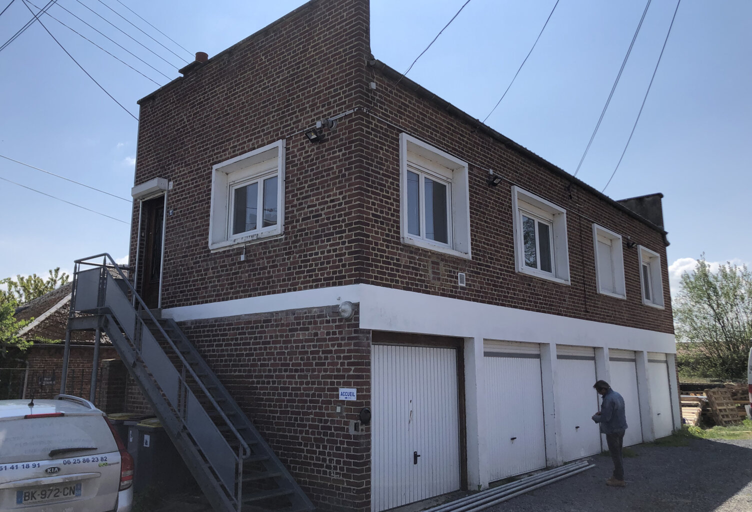 LOCAL ARTISANAL AVEC ATELIER ET BUREAUX — photo 1