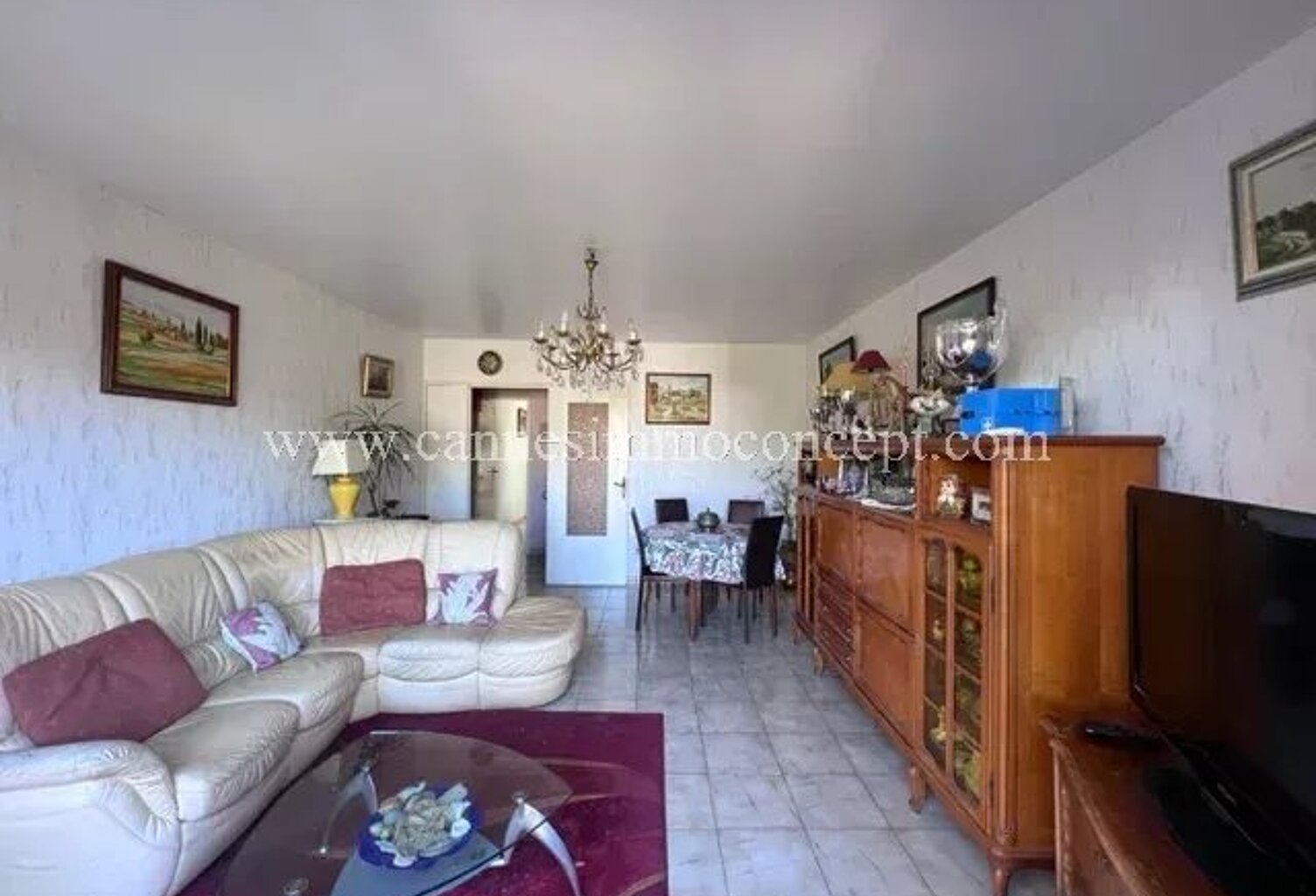 Bel appartement traversant Traverse Regny 9eme Arrdt — photo 1