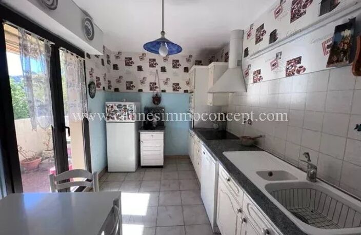 Bel appartement traversant Traverse Regny 9eme Arrdt — photo 4