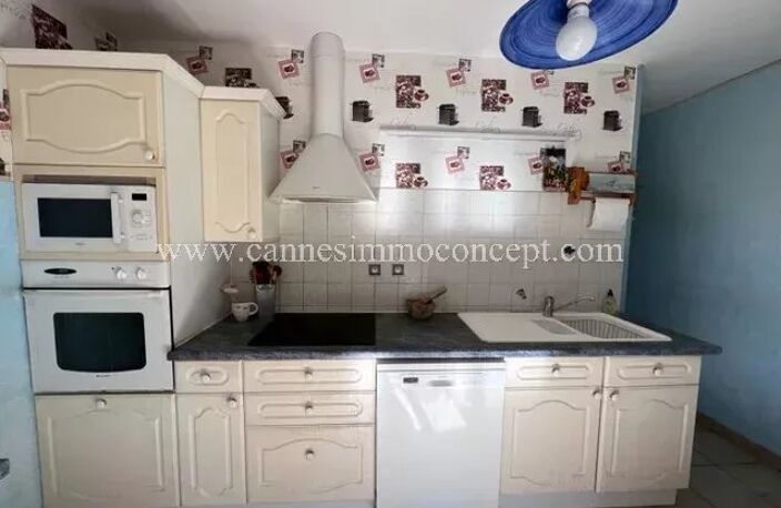 Bel appartement traversant Traverse Regny 9eme Arrdt — photo 5
