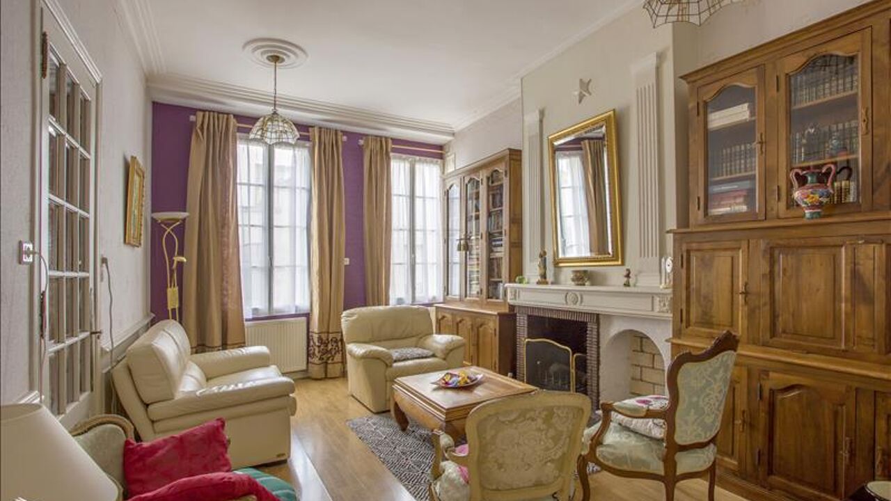 maison 7 pièces 154 m2 à vendre à Rochefort (17300)