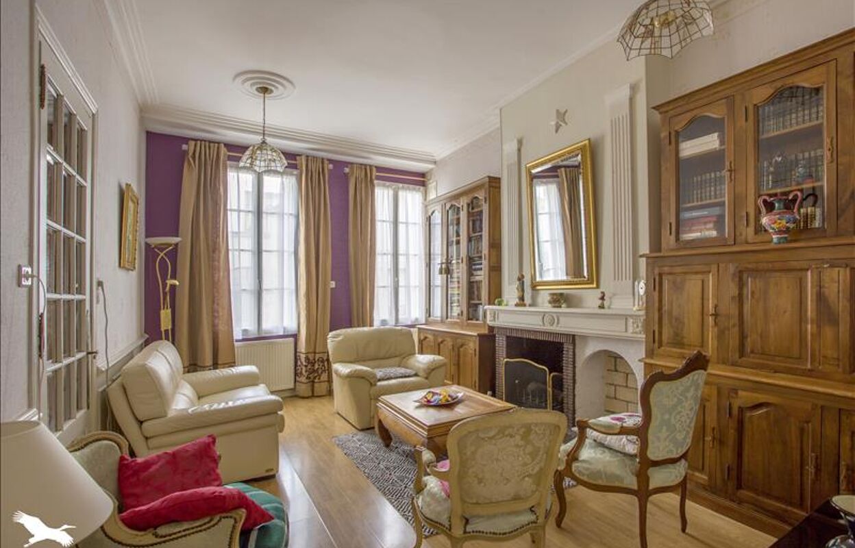 maison 7 pièces 154 m2 à vendre à Rochefort (17300)