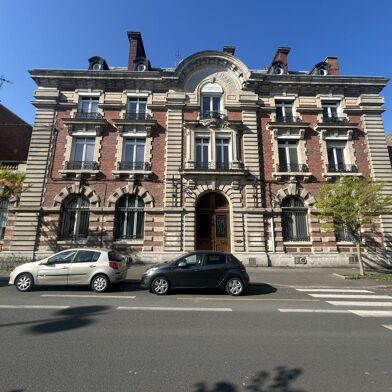 Appartement 5 pièces 141480 €