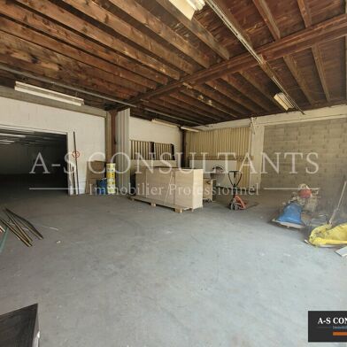 Local industriel  266250 €