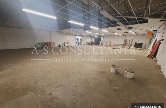 LOCAL D'ACTIVITE A VENDRE — photo 4