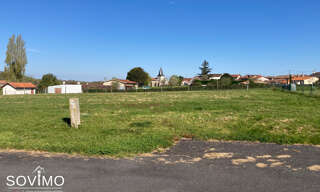 Terrain  981 m² à vendre à Hiesse (16490)