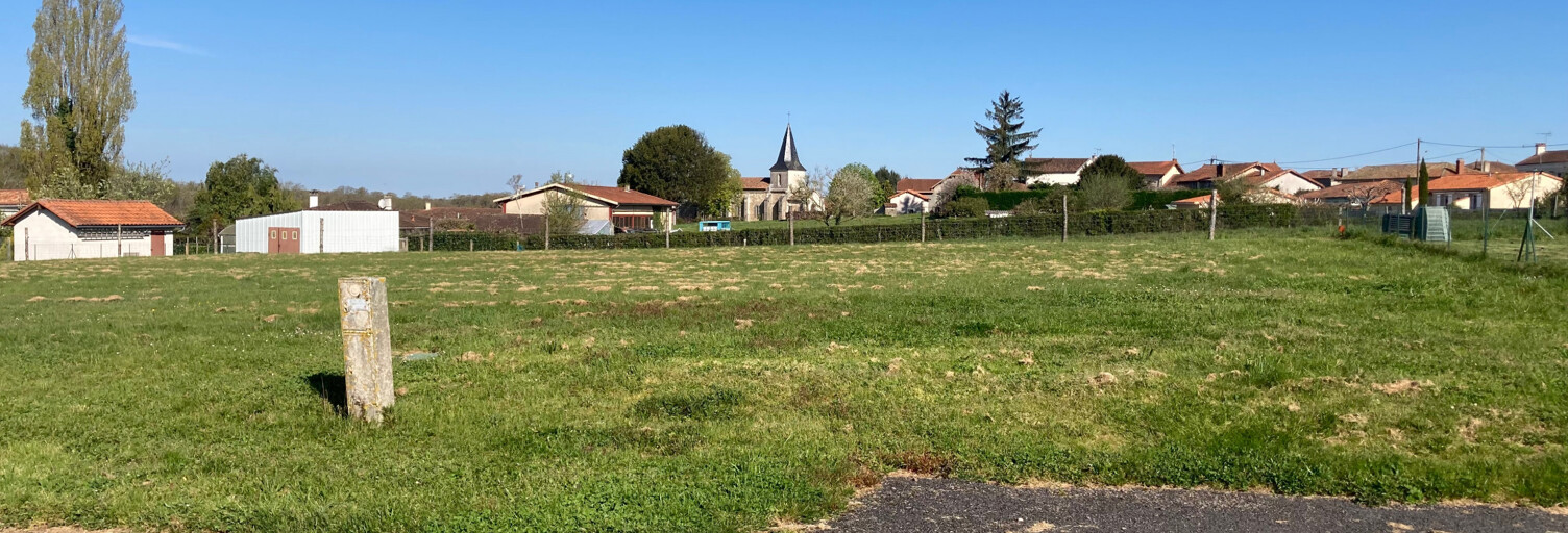 Terrain  981 m² à vendre à Hiesse (16490)