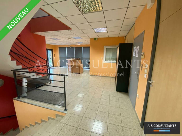 BUREAUX A LOUER — photo 1