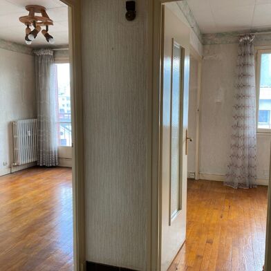 Appartement 4 pièces 122000 €