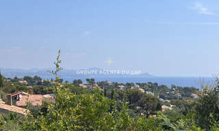 Terrain  240 m² à vendre à Roquebrune-sur-Argens (83380)