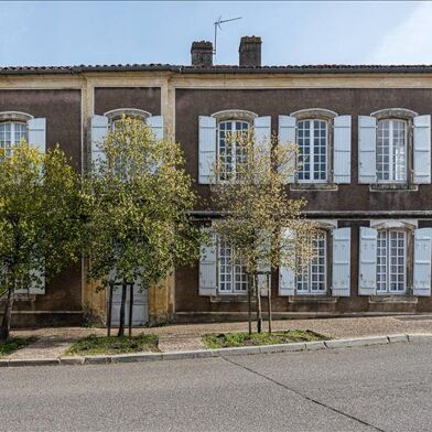 Maison 10 pièces 322 m²