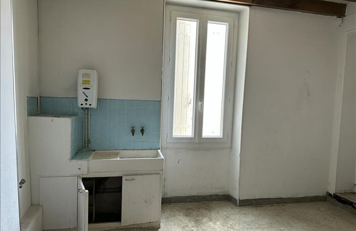 Vente immeuble   Montendre (17130) — photo 2