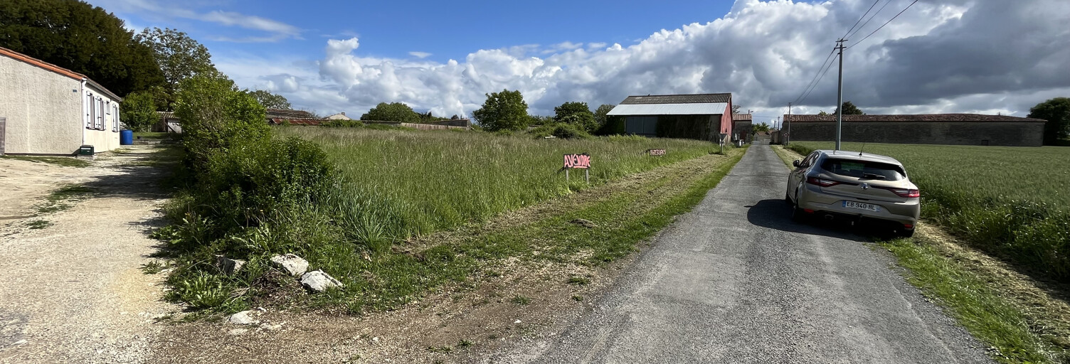 Terrain   m² à vendre à Asnières-la-Giraud (17400)
