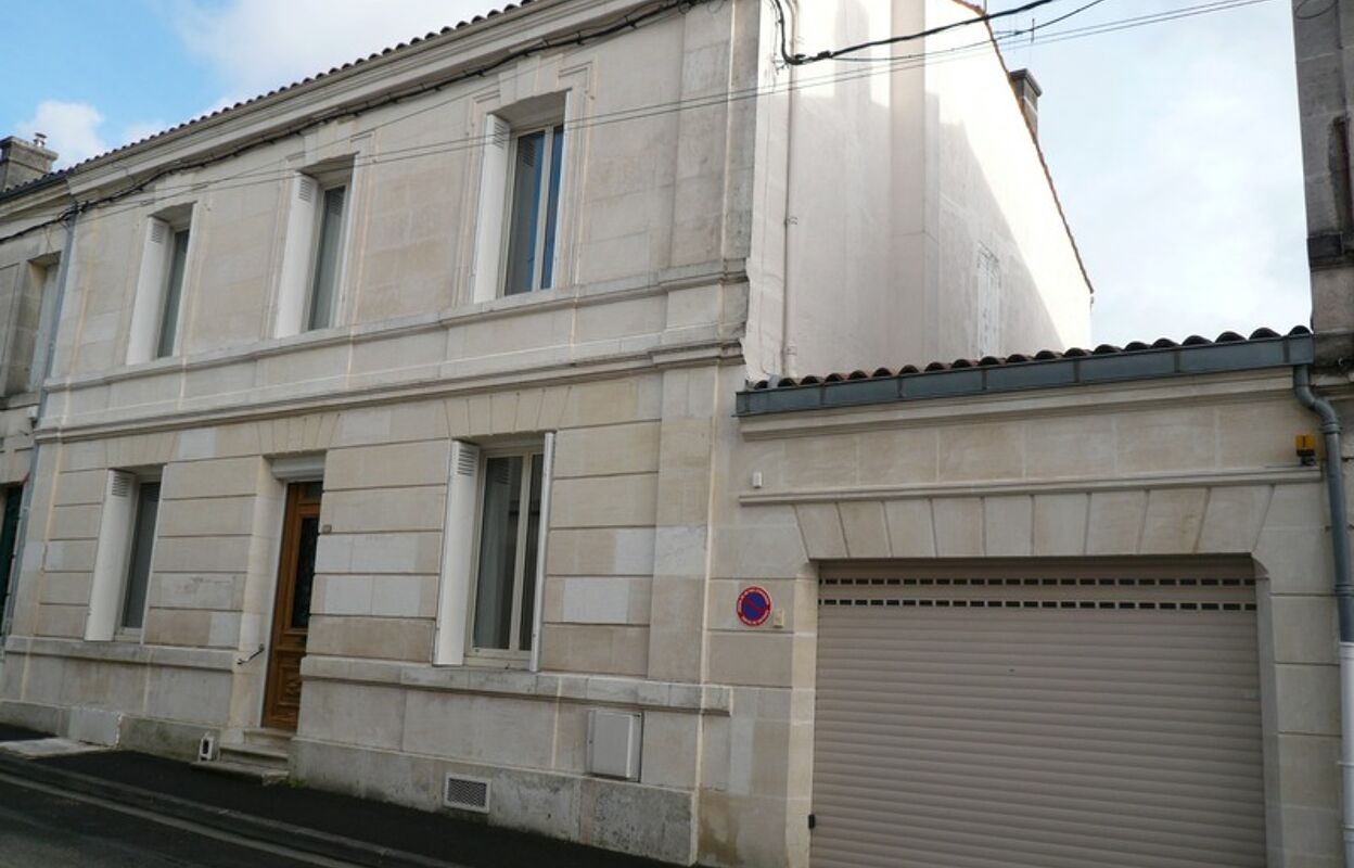 maison 7 pièces 206 m2 à vendre à Cognac (16100)