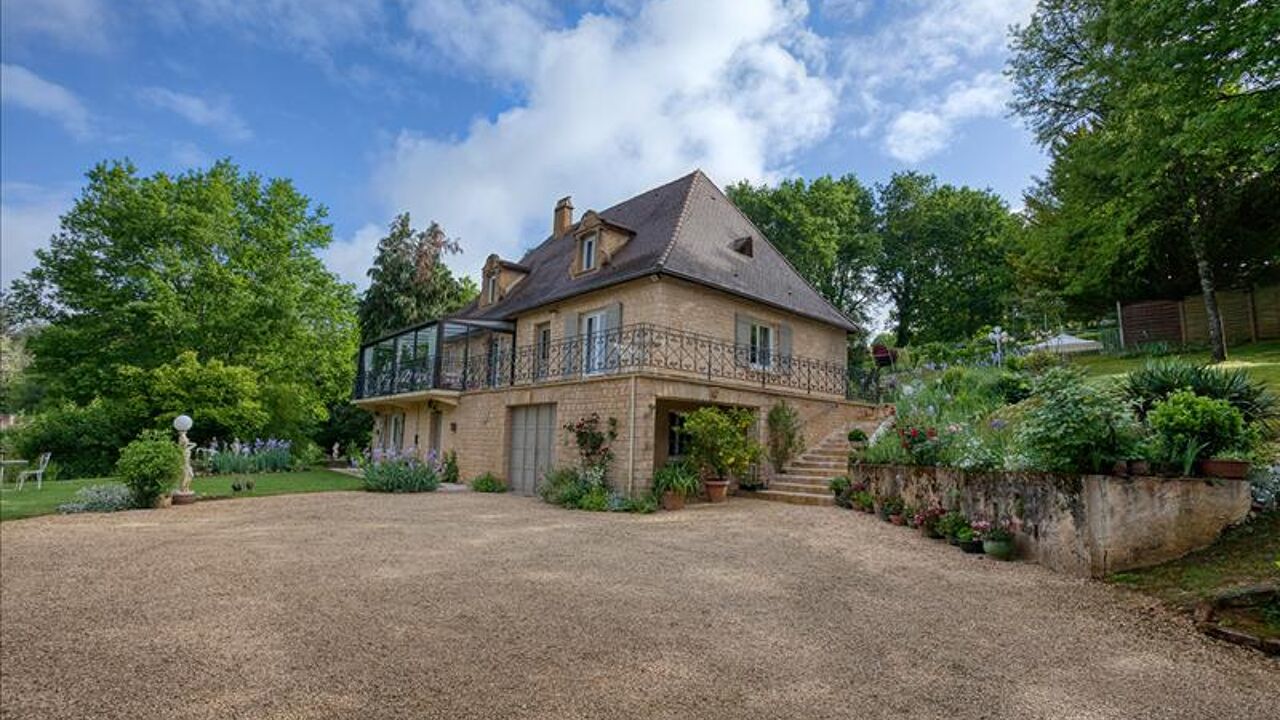 maison 9 pièces 185 m2 à vendre à Sarlat-la-Canéda (24200)