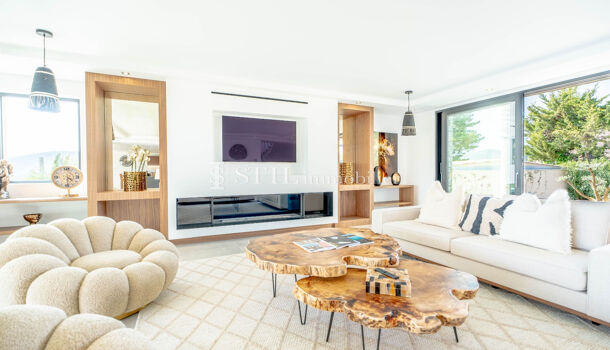 Villa / Maison 6 pièces  à louer Sainte-Maxime 83120