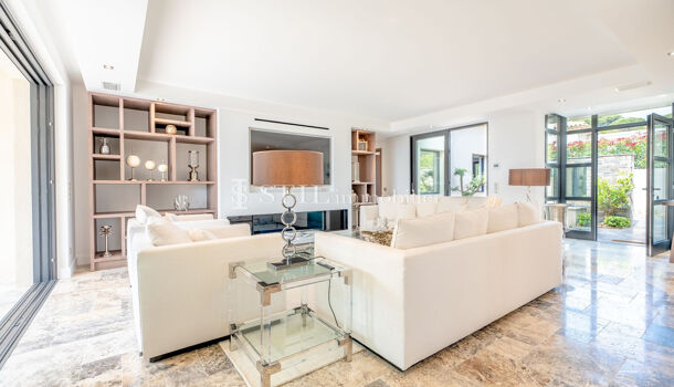 Villa / Maison 6 pièces  à louer Sainte-Maxime 83120