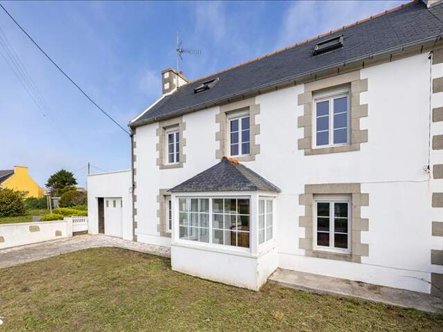 Maison en pierre de 4 pièces principales — photo du bien