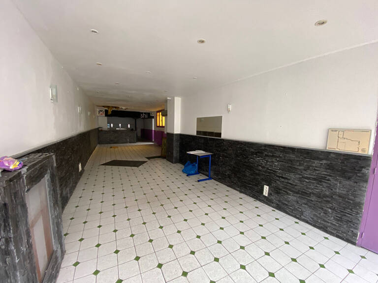 LOCAL DE 75 M2 — photo 1