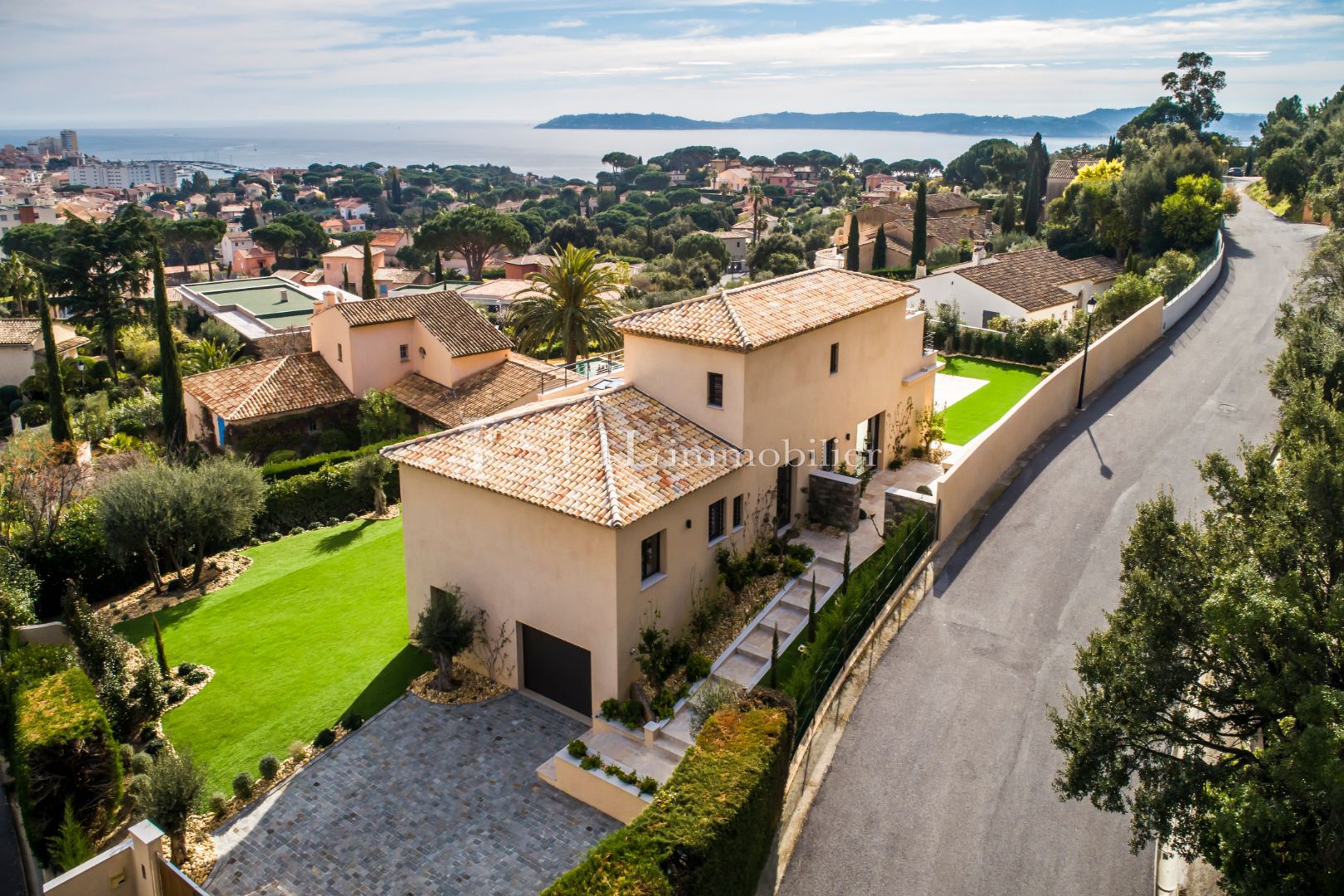 Villa / Maison 6 pièces  à louer Sainte-Maxime 83120