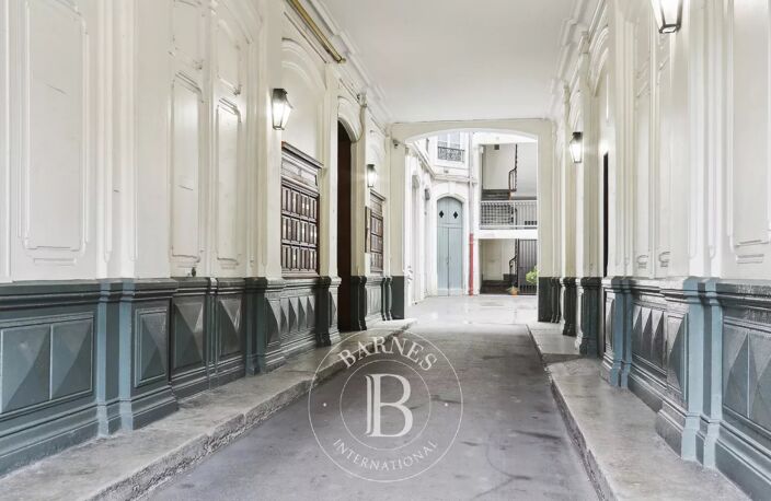 Lyon 2 - Place Carnot - Appartement de 129,10 m² - 4ème étage - Ascenseur - 2 Chambres — photo 2