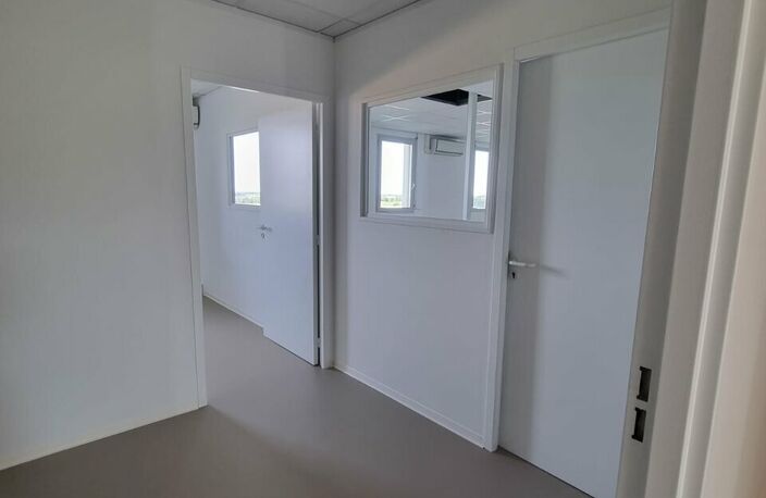 BUREAUX à LOUER — photo 5