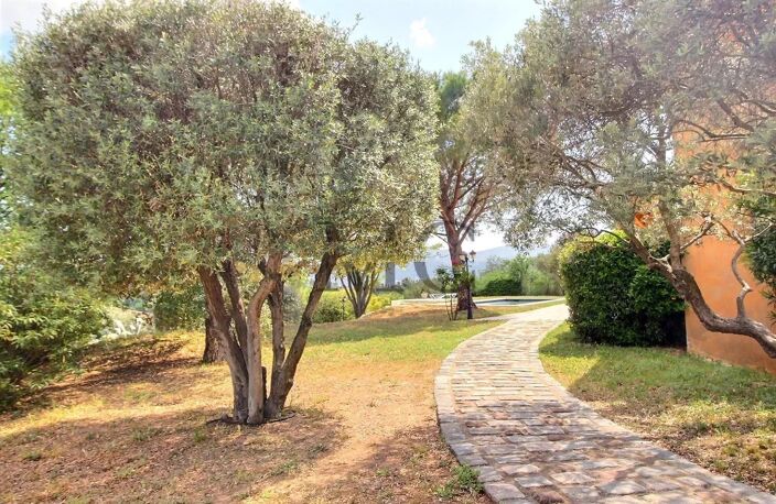 VILLA - ENTRE LES CAMOINS ET LA TREILLE — photo 3