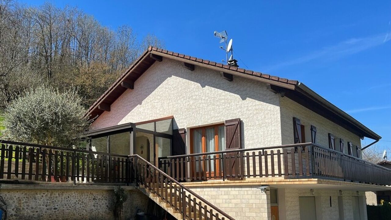 maison 5 pièces  m2 à vendre à Rives (38140)