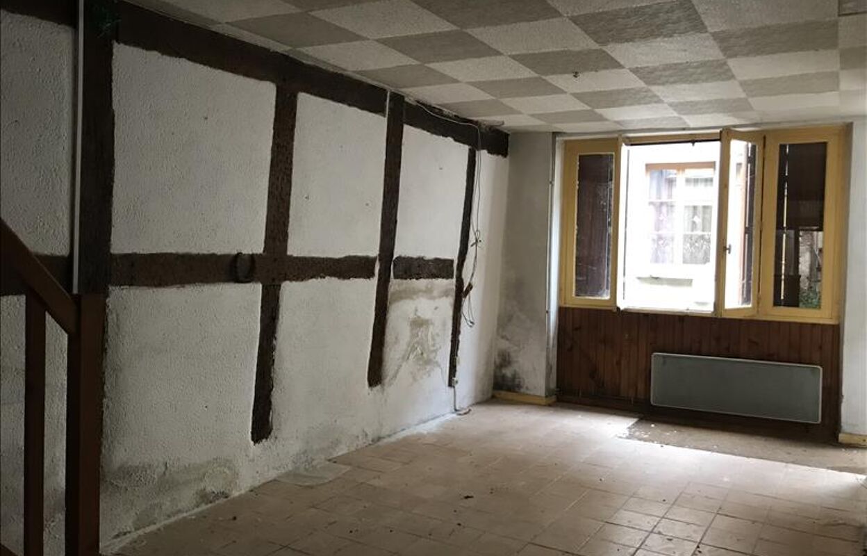 maison 3 pièces 61 m2 à vendre à Ainay-le-Château (03360)